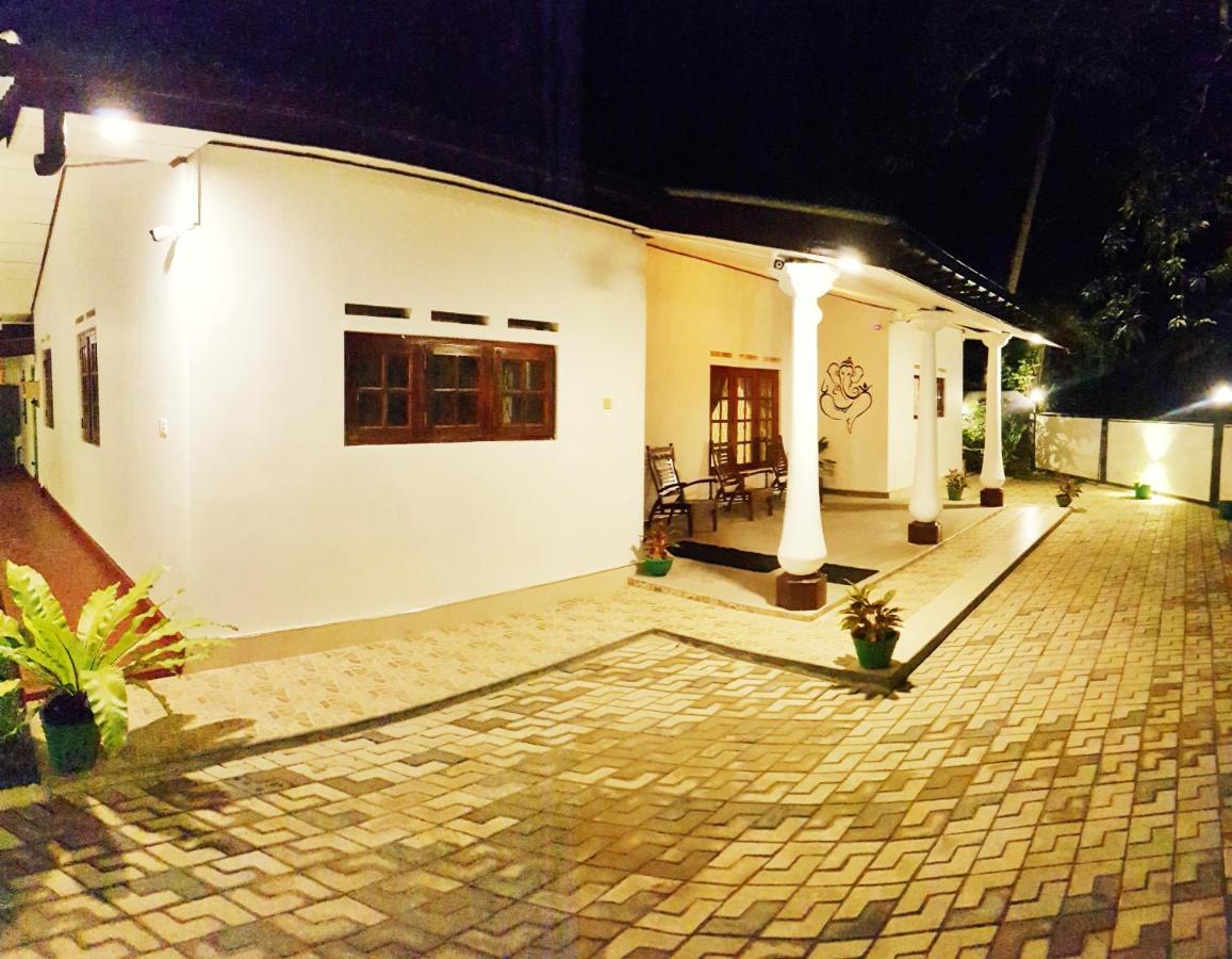 The Village Home Диквелла Экстерьер фото